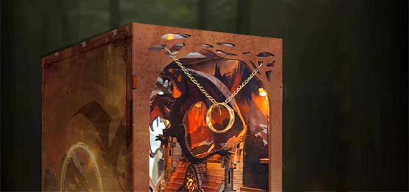 Lord of the Rings Book Nook – Epic Middle-earth Diorama Kit