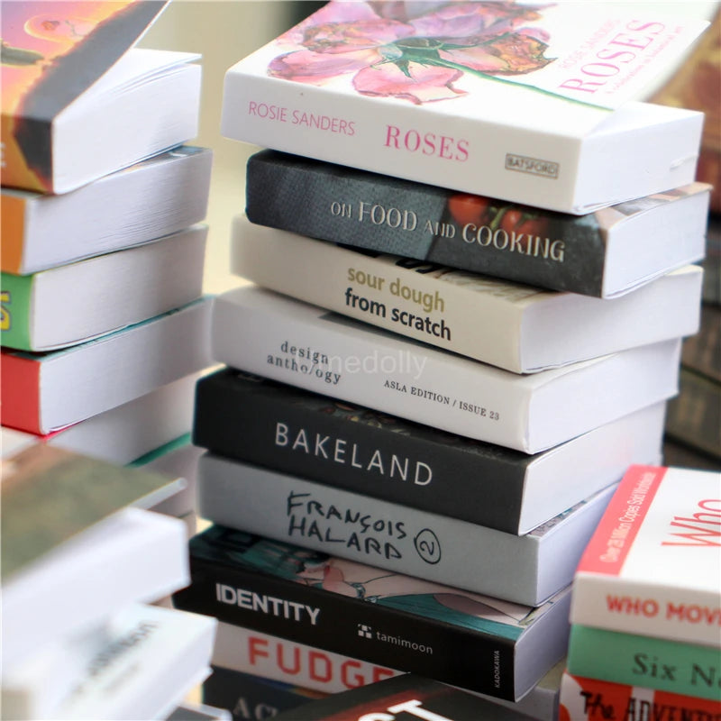 Miniature Books & Magazines – 1/6 Scale Dollhouse Decor