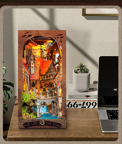 Lord of the Rings Book Nook – Epic Middle-earth Diorama Kit