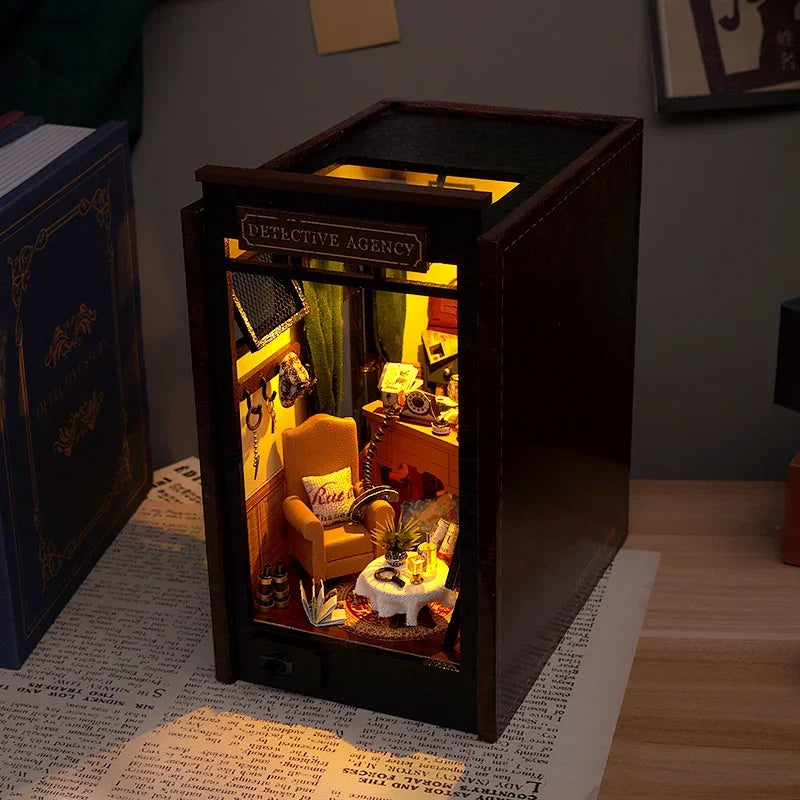 Great Detective Diary DIY book nook kit, Victorian detective study scene - view 4