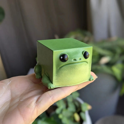 Cute Frog Resin Figurine – Desktop Shelf Decoration