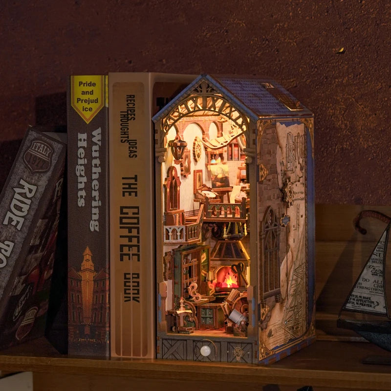 DaVinci Smart Book Nook DIY kit with sensor light and inventor workshop scene - view 4