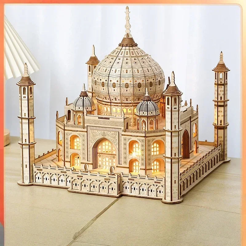 Royal Castle 3D Wooden Puzzle - Detail