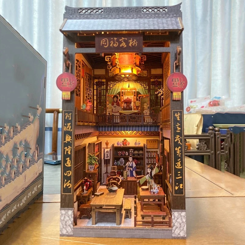 Tongfu Inn DIY Book Nook Kit